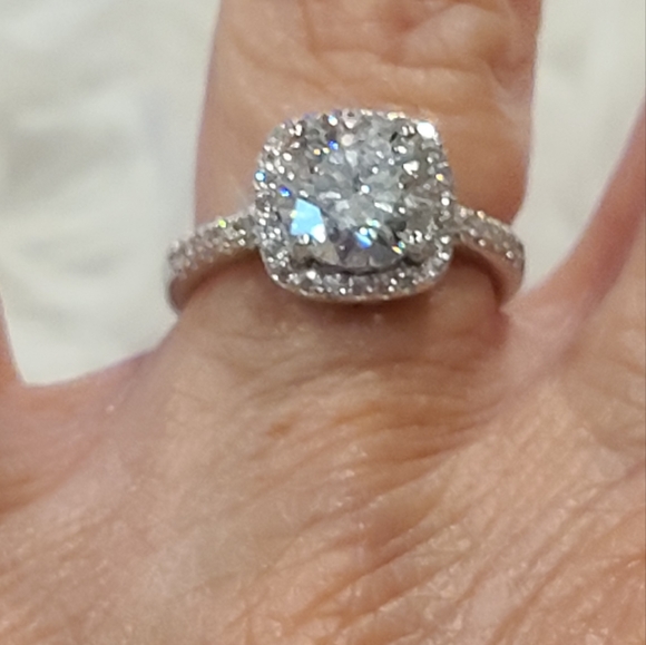 Moissanite 2 Carat Round cut Solitare Halo Ring - Picture 9 of 13